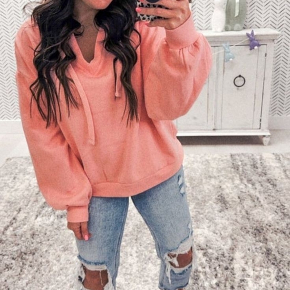 Cozy Peach Sweatshirt with Soft Fleece and Relaxed Fit
